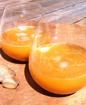 An excellent immune-system-boost when the flu bugs are out and about. Made with oranges, carrots, and gubinge.
