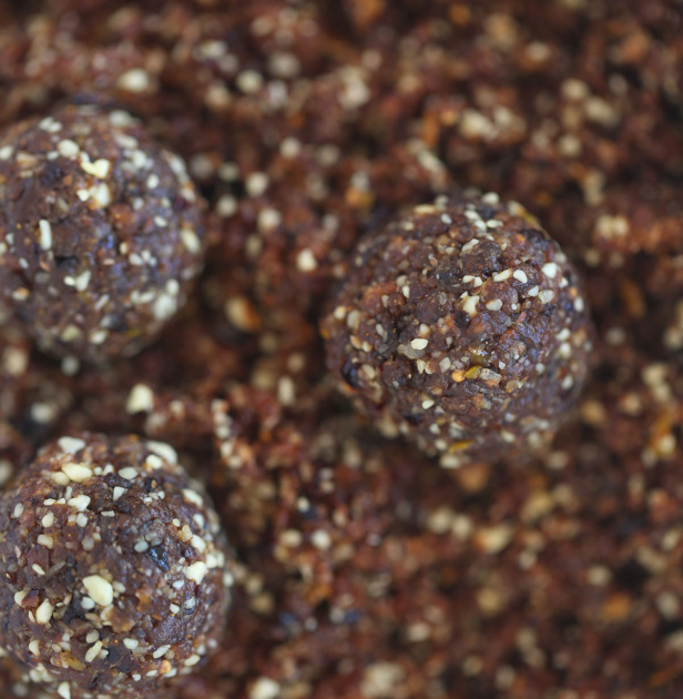 These delightful superfood balls are a breeze to whip up, and so nutritious too! Vegan, gluten free and dairy free- what more could you want?