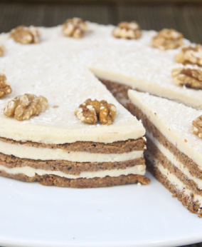 My healthy, raw (but still delicious!) take on the traditional carrot cake. The 'cream cheese' icing is better than it's original counterpart - you'll never guess that it's dairy-free!
