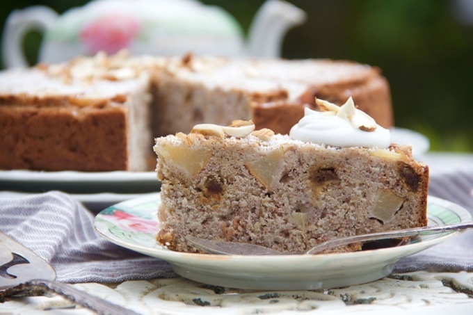 Fresh Ginger and Pear Cake - The Smart Baker Blog